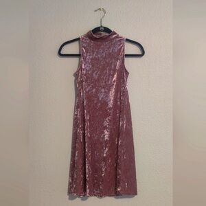 Mudd Velvet Halter Dress in Soft Pink juniors M